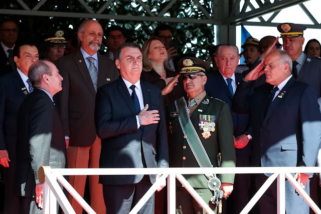 Bolsonaro quer escola militar em todas as capitais do Brasil