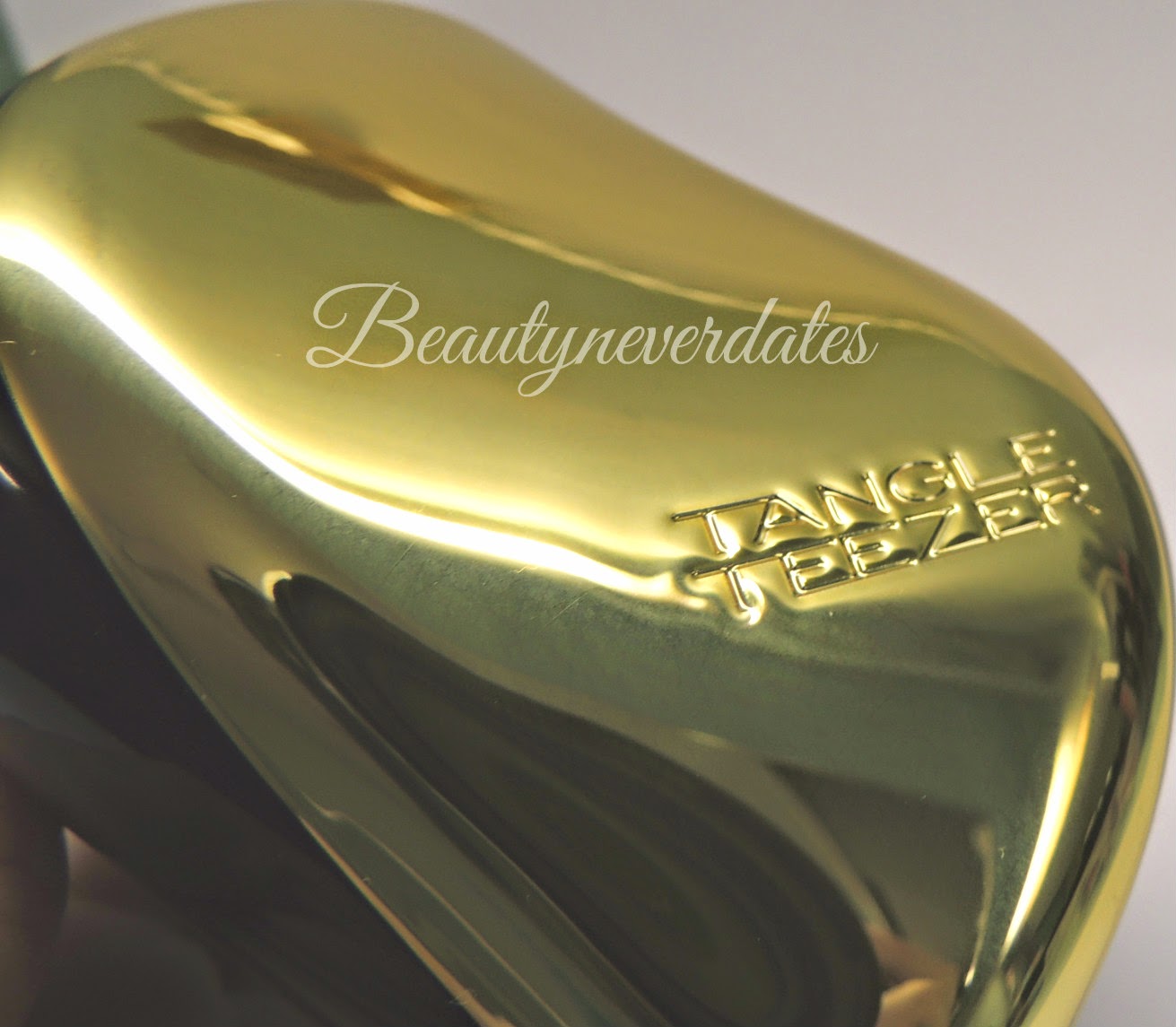 TANGLE TEEZER Compact Styler Gold  Review