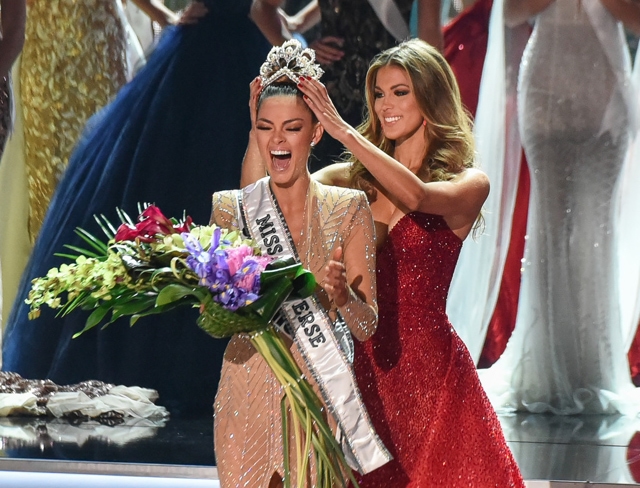 Miss Universo 2018 será celebrado en Tailandia Demi-Leigh Nel-Peters, Miss Universe 2017 (AFP)