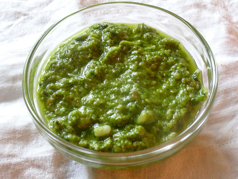 Spicy Pesto Guacamole | Lisa&amp;#39;s Kitchen | Vegetarian Recipes | Cooking ...