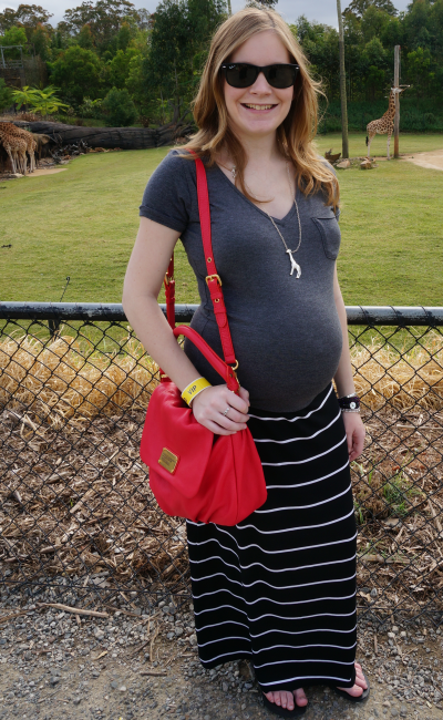 Away From Blue Third Trimester 36 weeks pregnant Australia Zoo giraffe feeding trip outfit