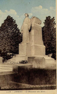 CPA monuments aux Morts du Puy-de-Dôme, Ambert