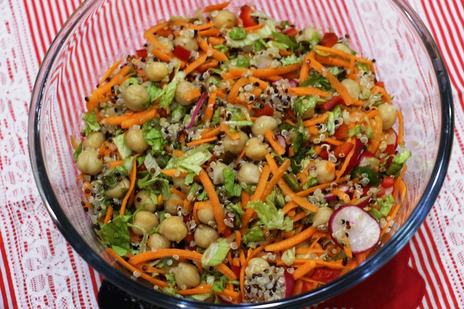 Salada de quinoa com legumes Tertúlia da Susy