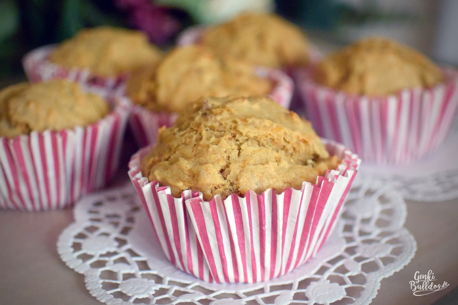 Rezept Apfel Karotten Muffins für Hunde selbst backen Hundekuchen Backen für Hunde Apfel karotte Rezept Apfel Karotten Muffins für Hunde selbst backen Hundekuchen Backen für Hunde Apfel karotte