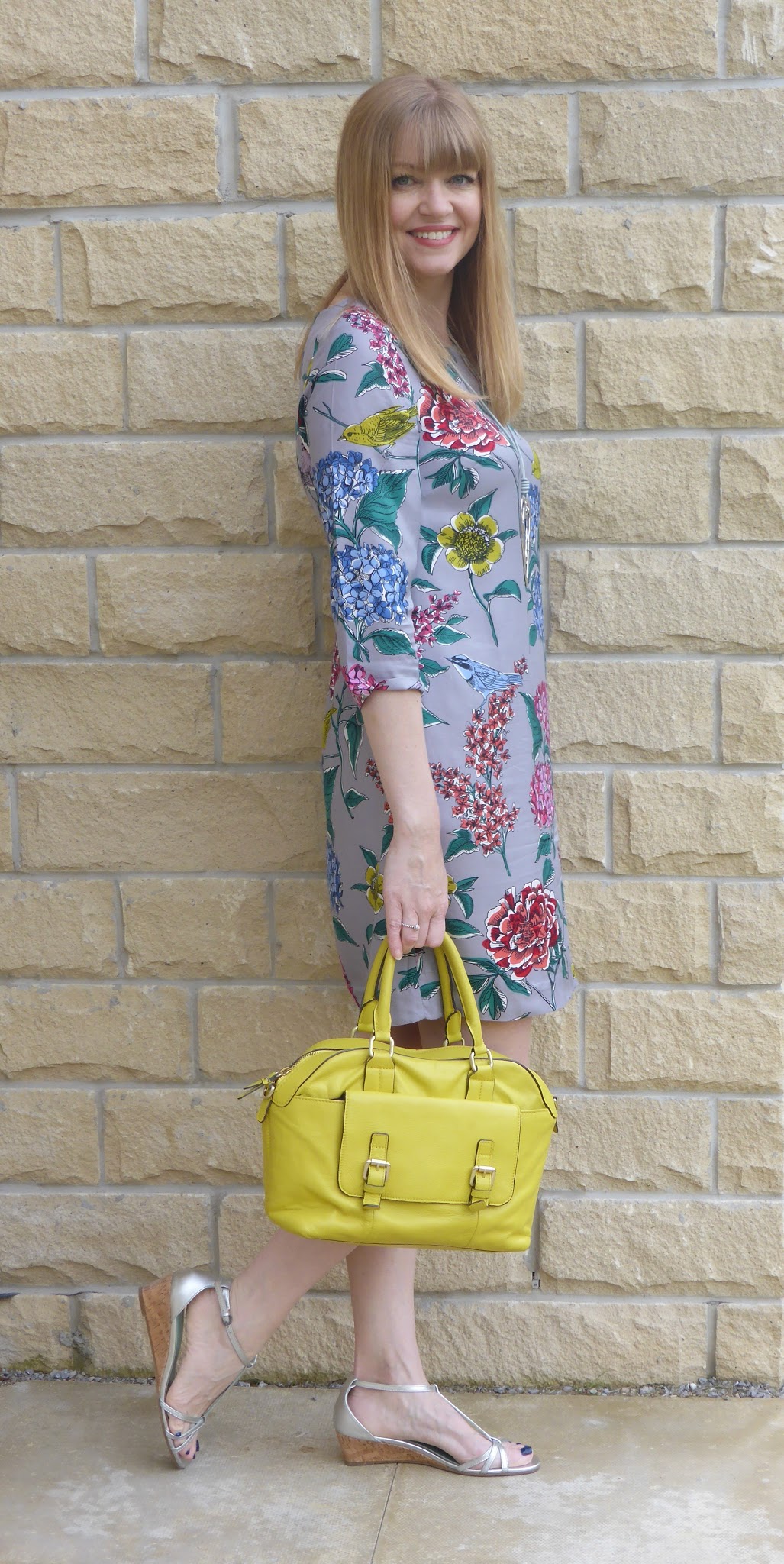 Outfit: Boden Printed Tunic Dress with Sandals - What Lizzy Loves