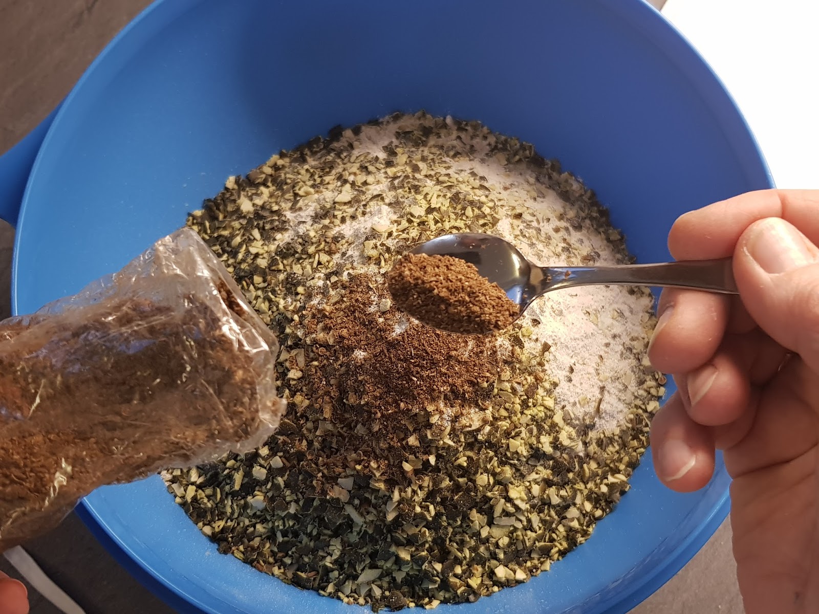Knusprige, hausgemachte Kürbiskern Vollkornweckerl