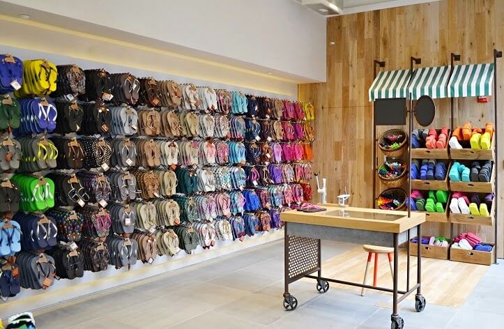 havaianas uptown mall