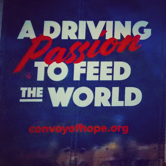 Volunteers Volunteering Volunteer Convoy of Hope building community Los Angeles California feeding the homeless hope kindness klove national breast cancer foundation Ted Watkins Memorial Park Volunteers Volunteering Volunteer Convoy of Hope building community Los Angeles California feeding the homeless hope kindness klove national breast cancer foundation Ted Watkins Memorial Park