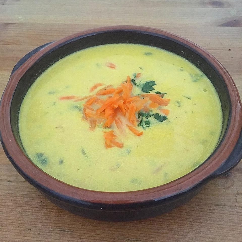 MATTYB BAKES SUPER SLOW COOKED CARROT AND CORIANDER SOUP