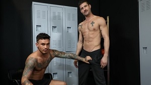 Seth Knight, Sean Maygers – Working Out Gets Me Horny