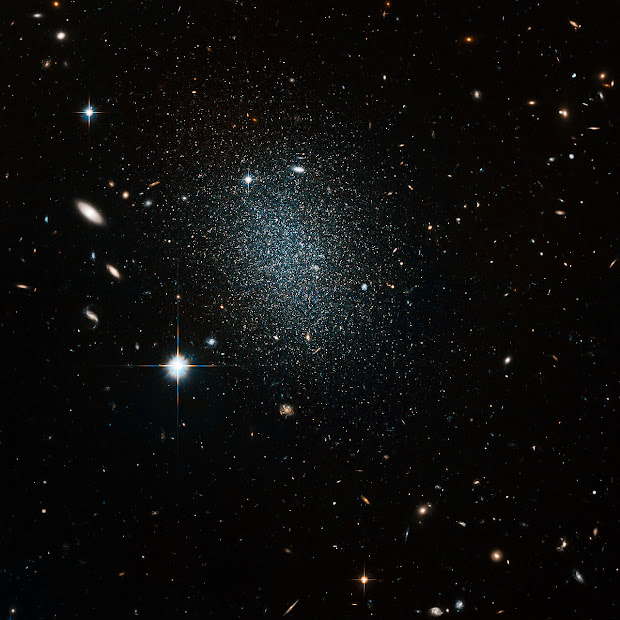 Hubble snaps nearby but faint Dwarf Galaxy ESO 540-030