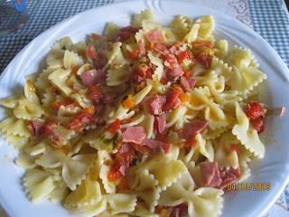 farfalle al sugo di mortadella