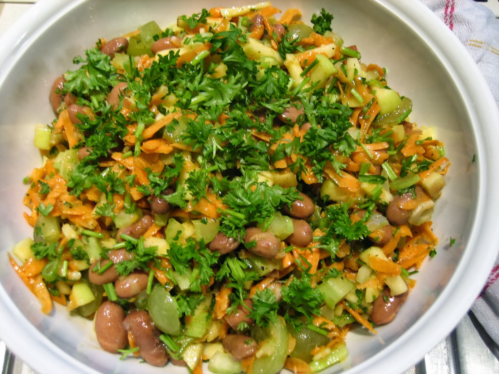 vegetarisch.alltagstauglich.gut: Herbstlicher Salat mit Wachtelbohnen