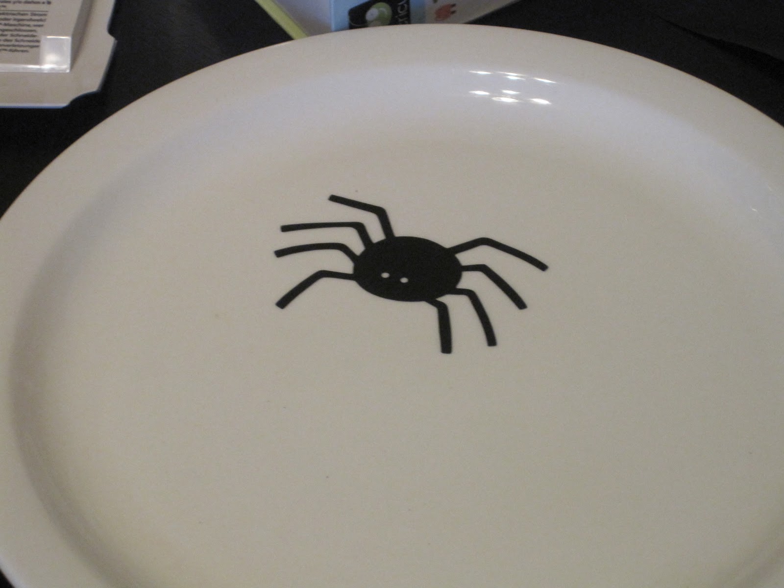 decorated-chaos-diy-halloween-plates