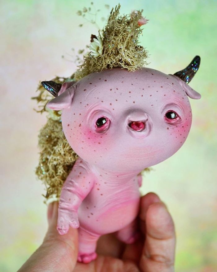 14-Sandra-Arteaga-Sculptures-of-Sweet-Creatures-from-Another-Universe-www-designstack-co