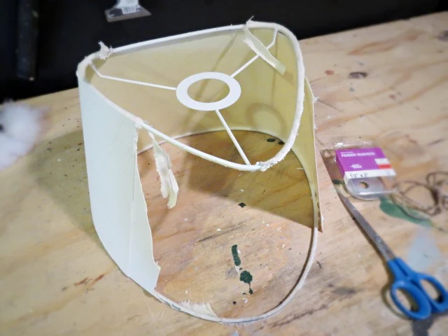 taking apart lampshade