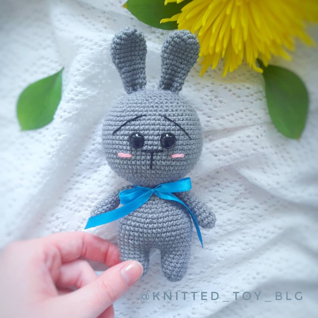 Crochet bunny amigurumi
