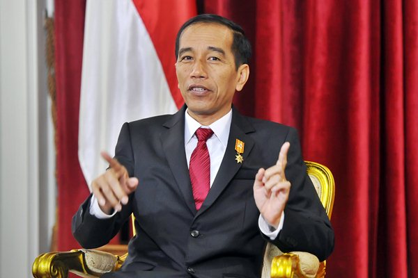 Gaduh Menteri, Jokowi: Silang Pendapat Biasa, Saya Masih Senyum