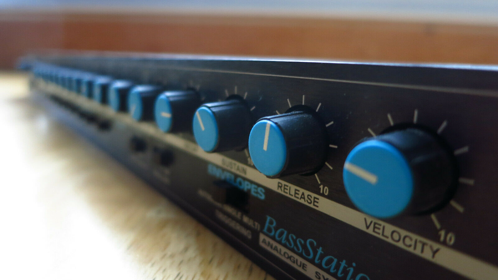 MATRIXSYNTH Novation Bass Station (BassStation) Rack, Analog mono synth with CV in/out