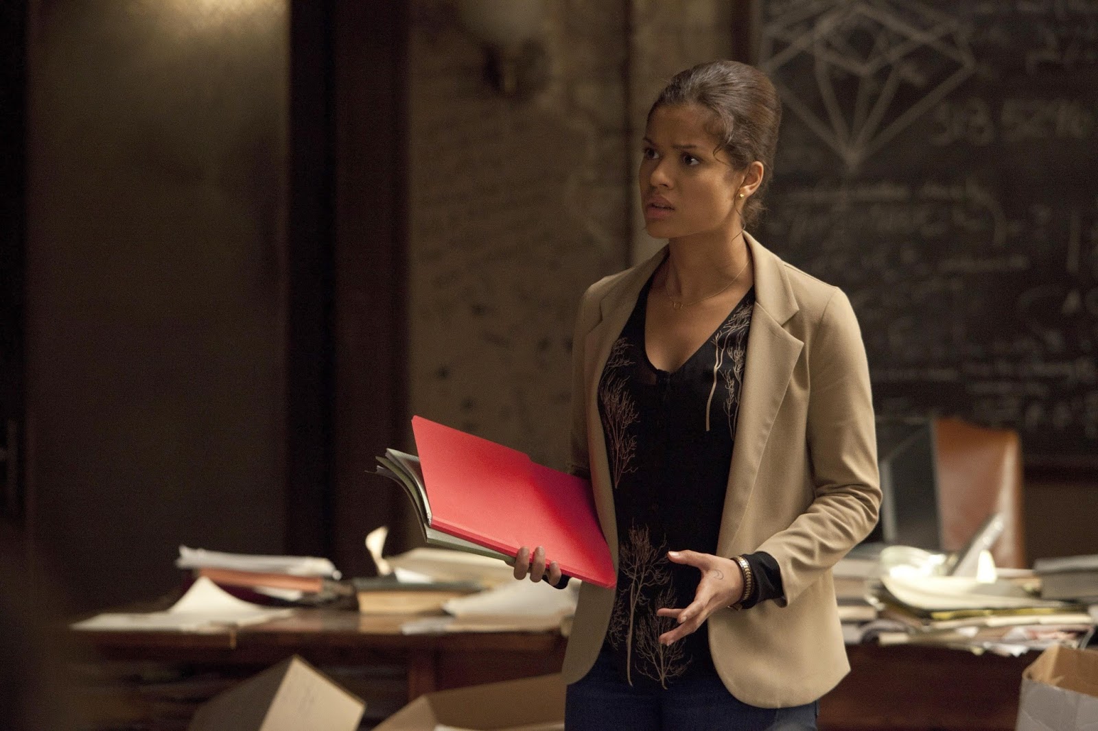Films Et Séries Tv Avec Gugu Mbatha-raw Gugu Mbatha-Raw: Photos: Stills from the TV series Touch with Kiefer