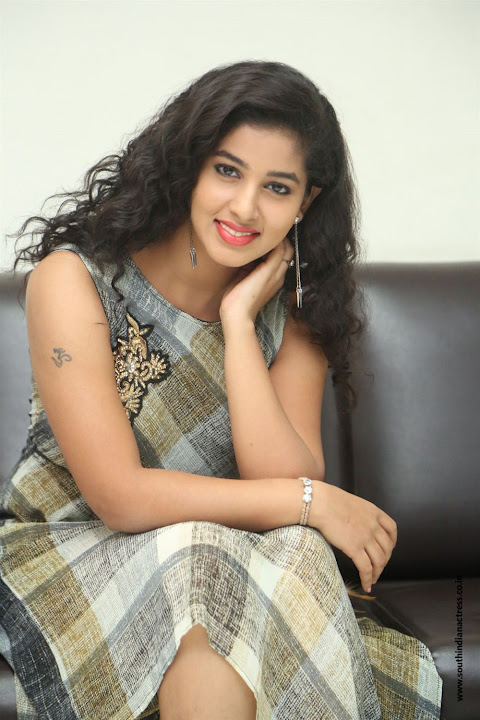 Pavani Reddy hot photos