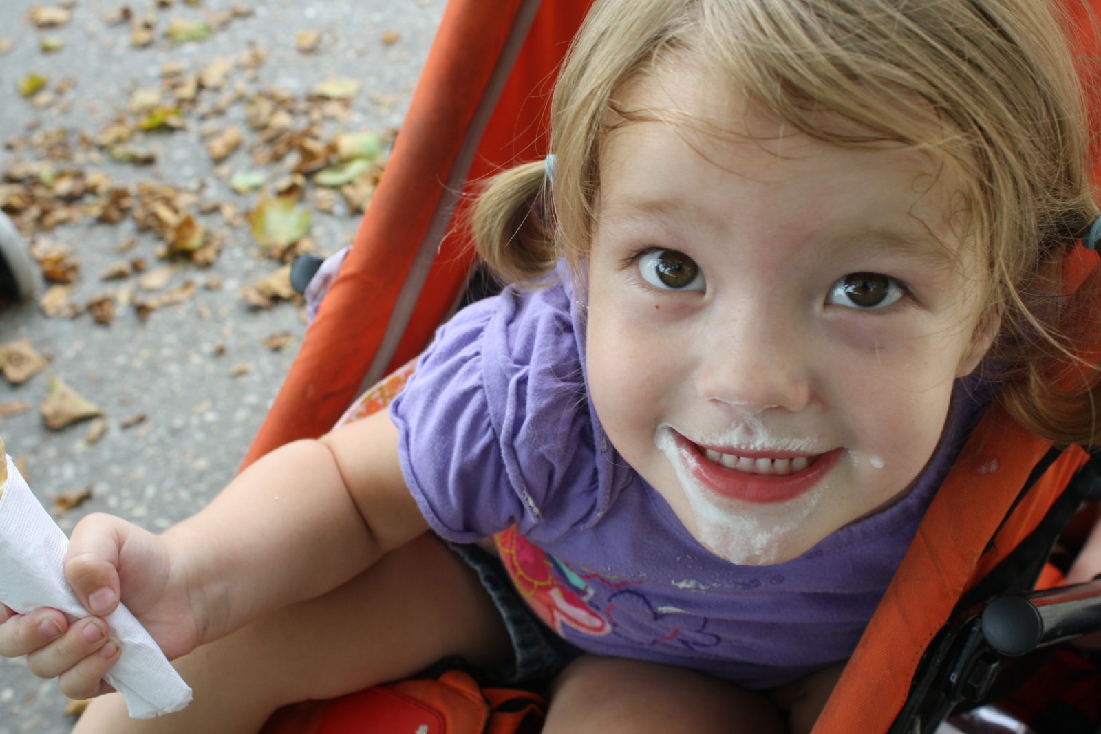 bon's bonbons What happens when you give two little people ice cream