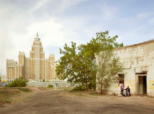 ©Frank Herfort - Imperial Pomp. Post Soviet High-Rise. Fotografía | Photography