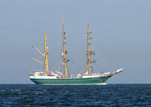 „Alexander von Humboldt II”. „Alexander von Humboldt II”.