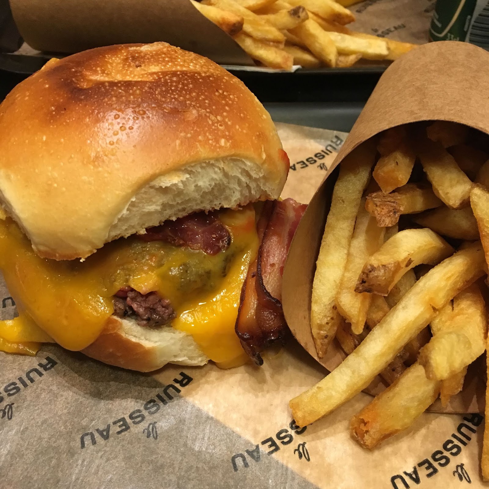 Le Ruisseau Burger Joint Rue Rambuteau Paris Bonne adresse : Le Ruisseau Burger Joint | By Caroline