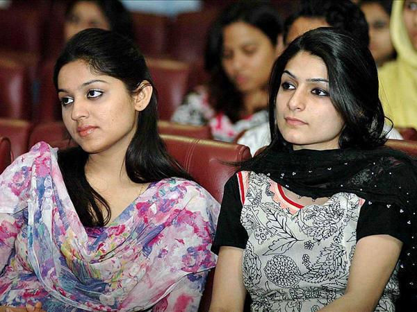 Desi Hot College Girls Pictures Gallery 2015 All In One
