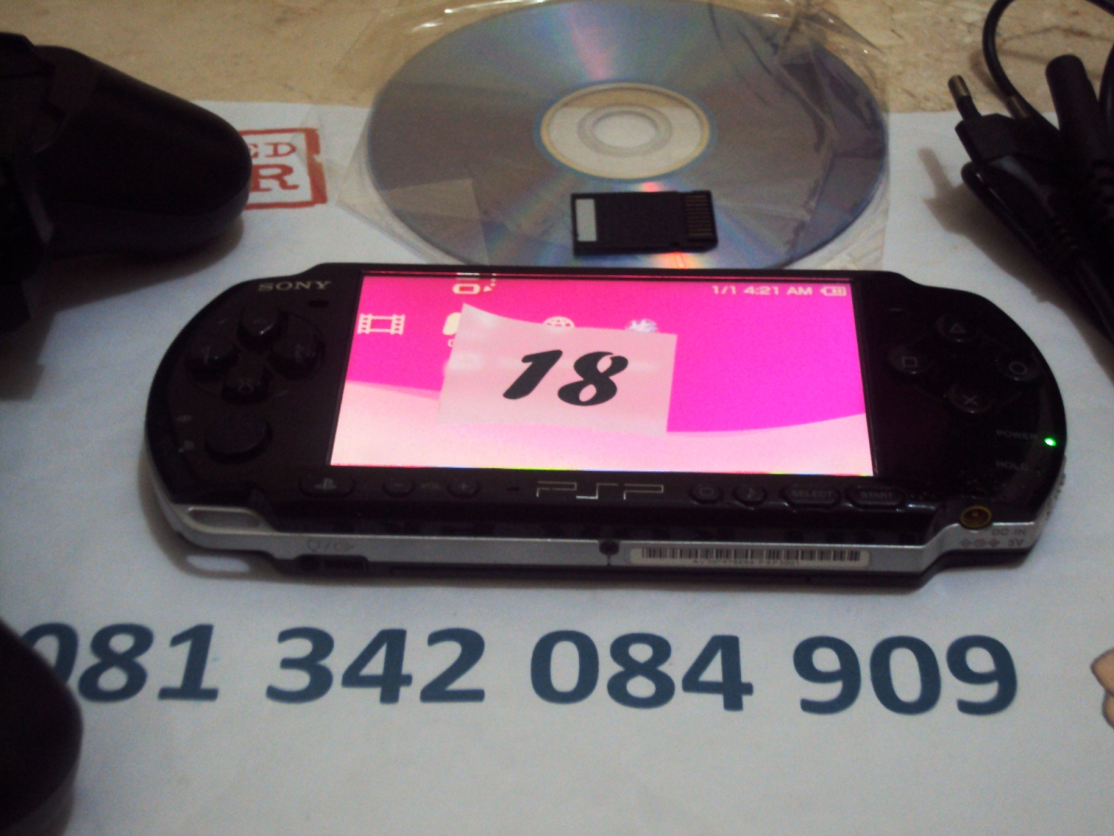 18 PSP 3001 Black + 8 Gb + Hand Grip Obral PSP Second