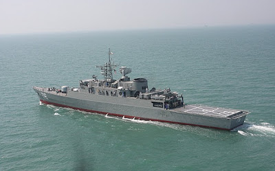 la proxima guerra buque de guerra iran transporte helicopteros misiles gaza
