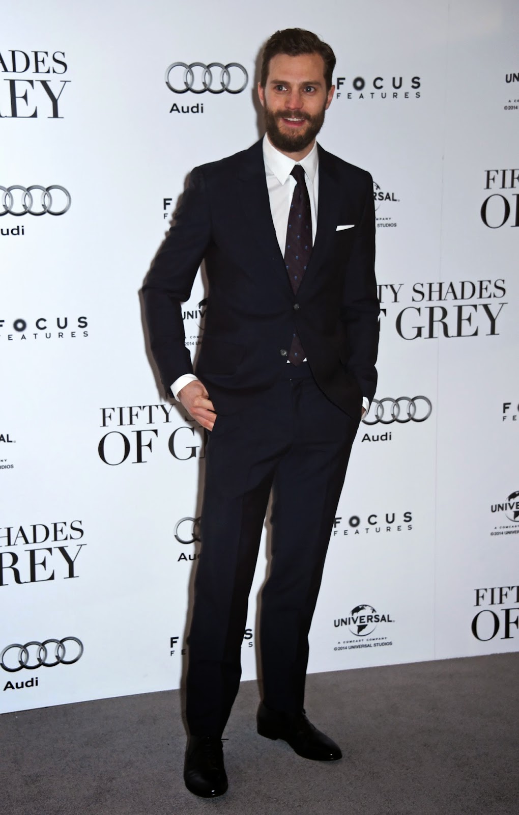 Updates on all things FIFTY!: PICTURES: Jamie Dornan on the red carpet ...