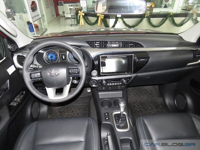 Nova Toyota Hilux 2016 SRV A/T - interior