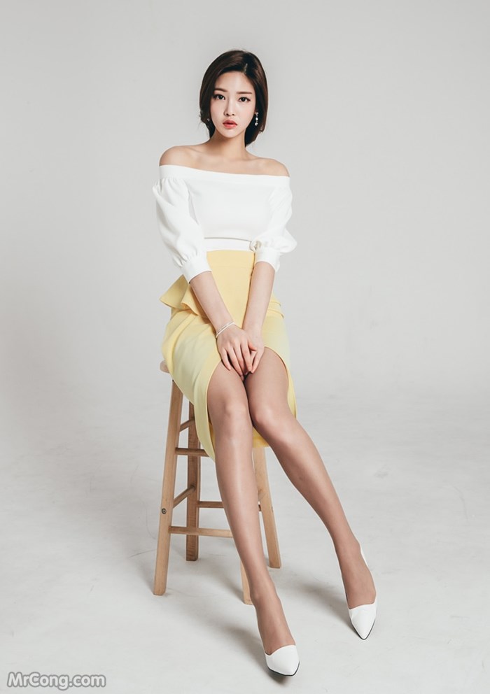 Beautiful Park Jung Yoon in the February 2017 fashion photo shoot (529 photos) photo 14-15