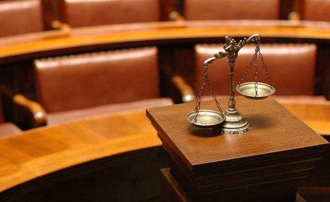 كيف تتعامل كموكل محترف مع محاميك؟ كيف تتعامل كموكل محترف مع محاميك؟