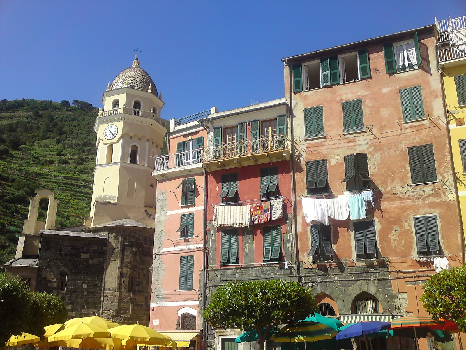 Vakantie, Cinque Terre, bloemenriviera, Ligurië, Italie: www.italiaansebloemenriviera.nl: No.1 bloemenriviera site! Bekijk het grootste (last minute) aanbod hotels, vakantiehuizen, b&b, agriturismo, appartementen, campings aan de bloemenriviera, Italië Vakantie, Cinque Terre, bloemenriviera, Ligurië, Italie: www.italiaansebloemenriviera.nl: No.1 bloemenriviera site! Bekijk het grootste (last minute) aanbod hotels, vakantiehuizen, b&b, agriturismo, appartementen, campings aan de bloemenriviera, Italië