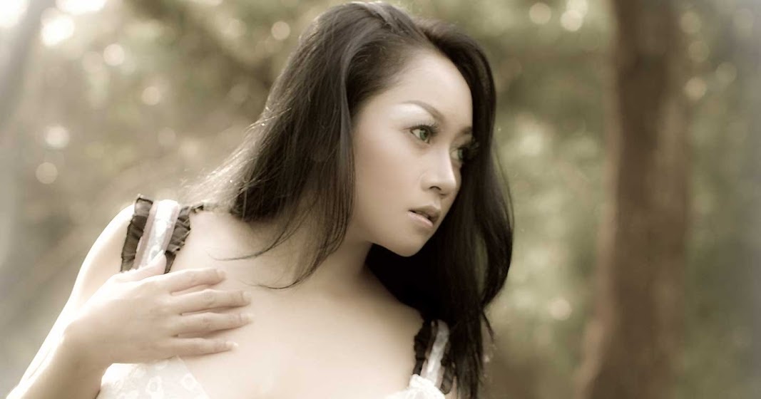 Koleksi Foto Hot dan Seksi Sarah Ardhelia (3) | Naviri Magazine