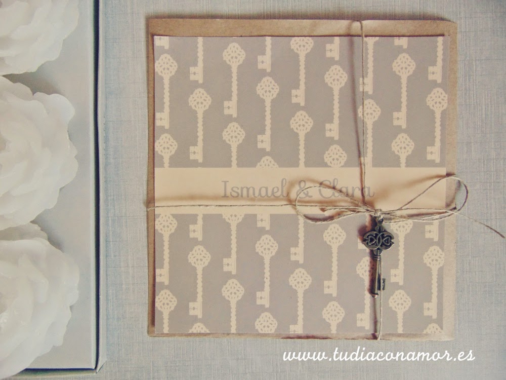Invitación con llave Invitaciones vintage con llave de metal