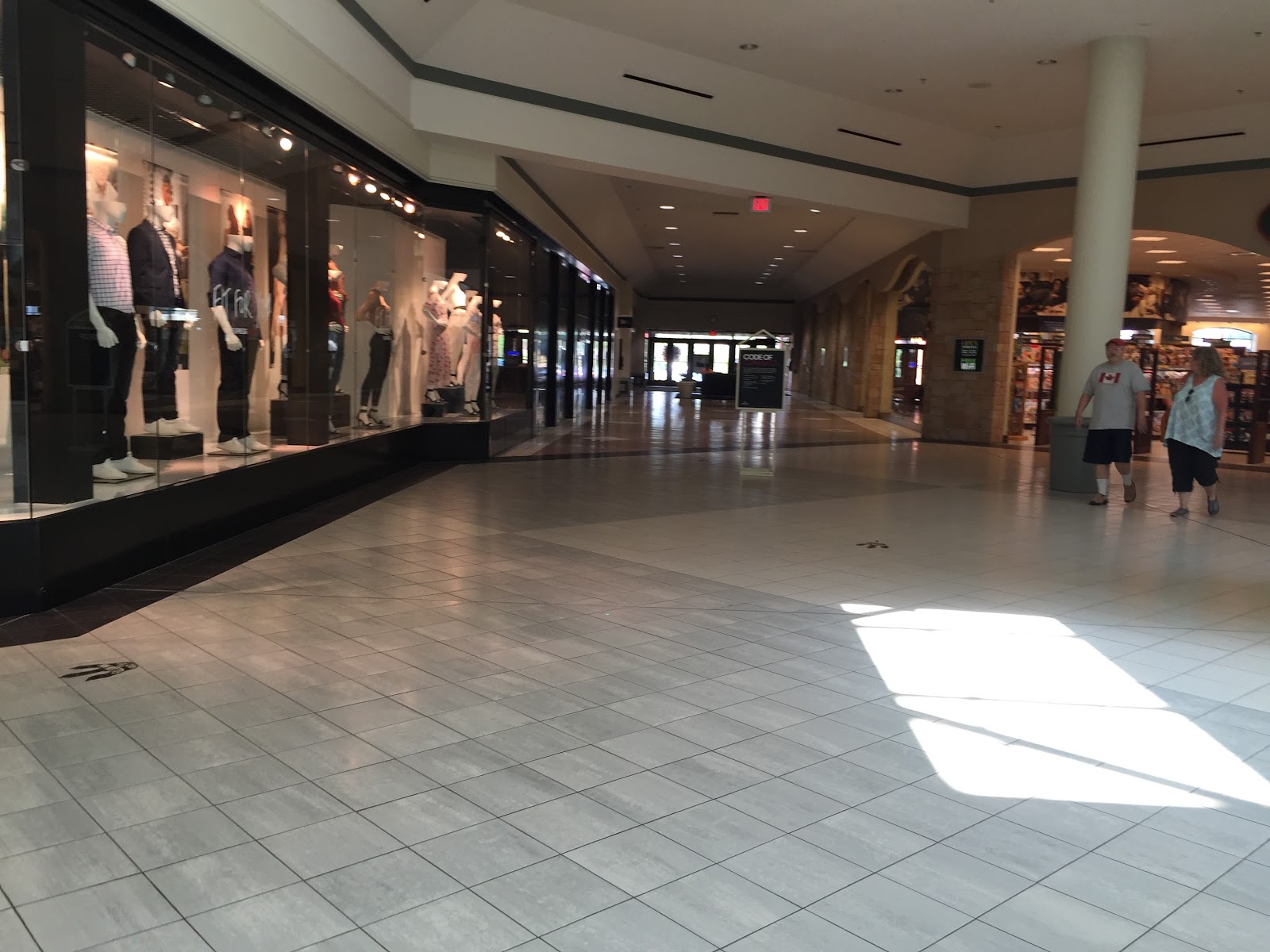 SkyMall Retail History and Abandoned Airports Miller Hill Mall