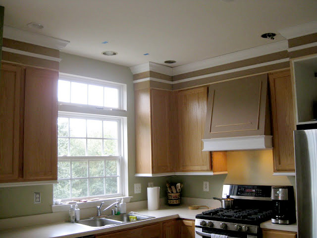 Adding Moldings To Your Kitchen Cabinets Remodelando La Casa