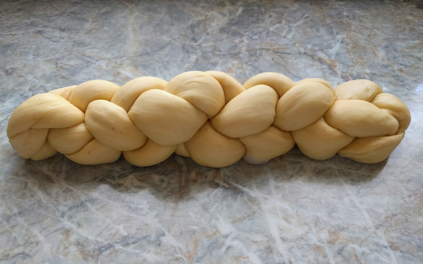 - Challah - Jüdisches Sabbatbrot