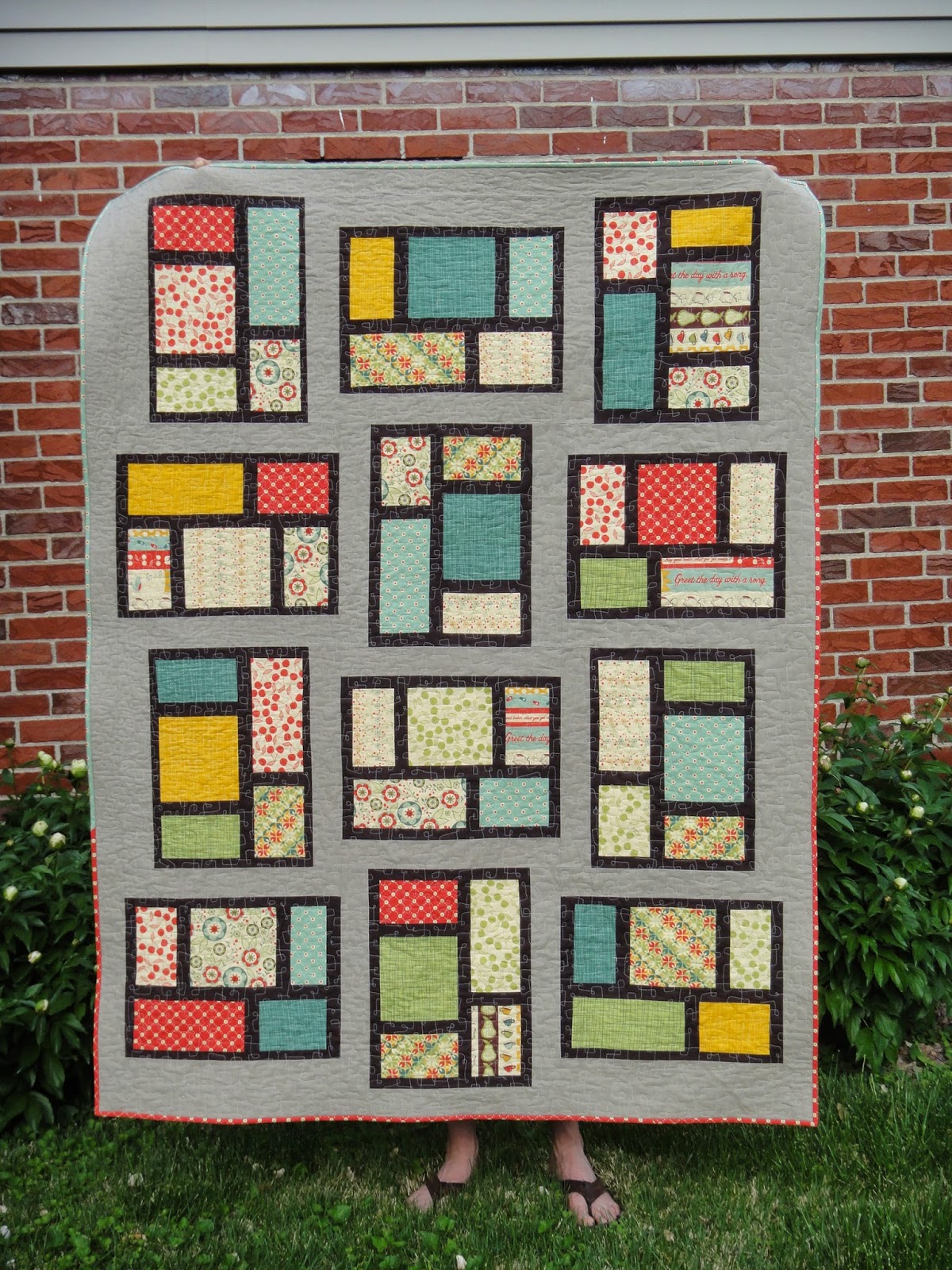 A Blue Sky Kind of Life: Kitchen Windows Quilt: A finish!