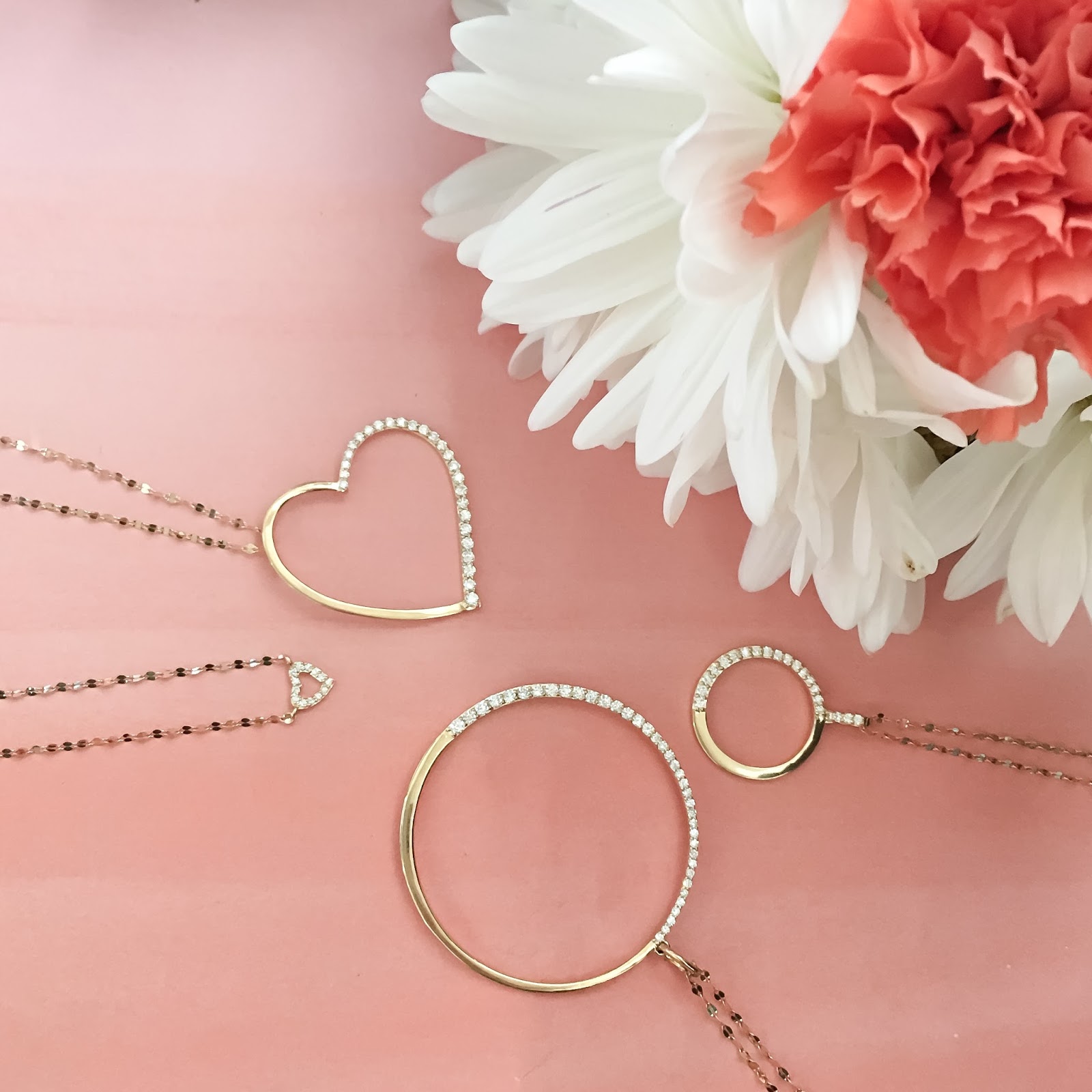 MOTHER'S DAY GIFT GUIDE