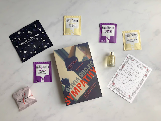 the contents of what is in the October Reading in heels box