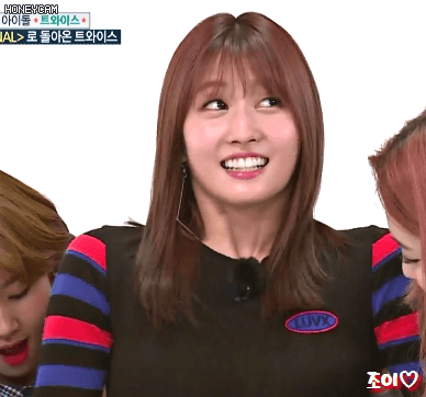 [주간아이돌] 오늘자 트와이스 움짤 Part.3 개인(모모,미나,사나,쯔위,정연).gif | 인스티즈