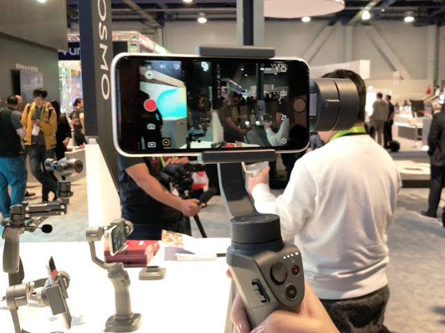 DJI Osmo Mobile 2 Review and Photos DJI Osmo Mobile 2 Review and Photos