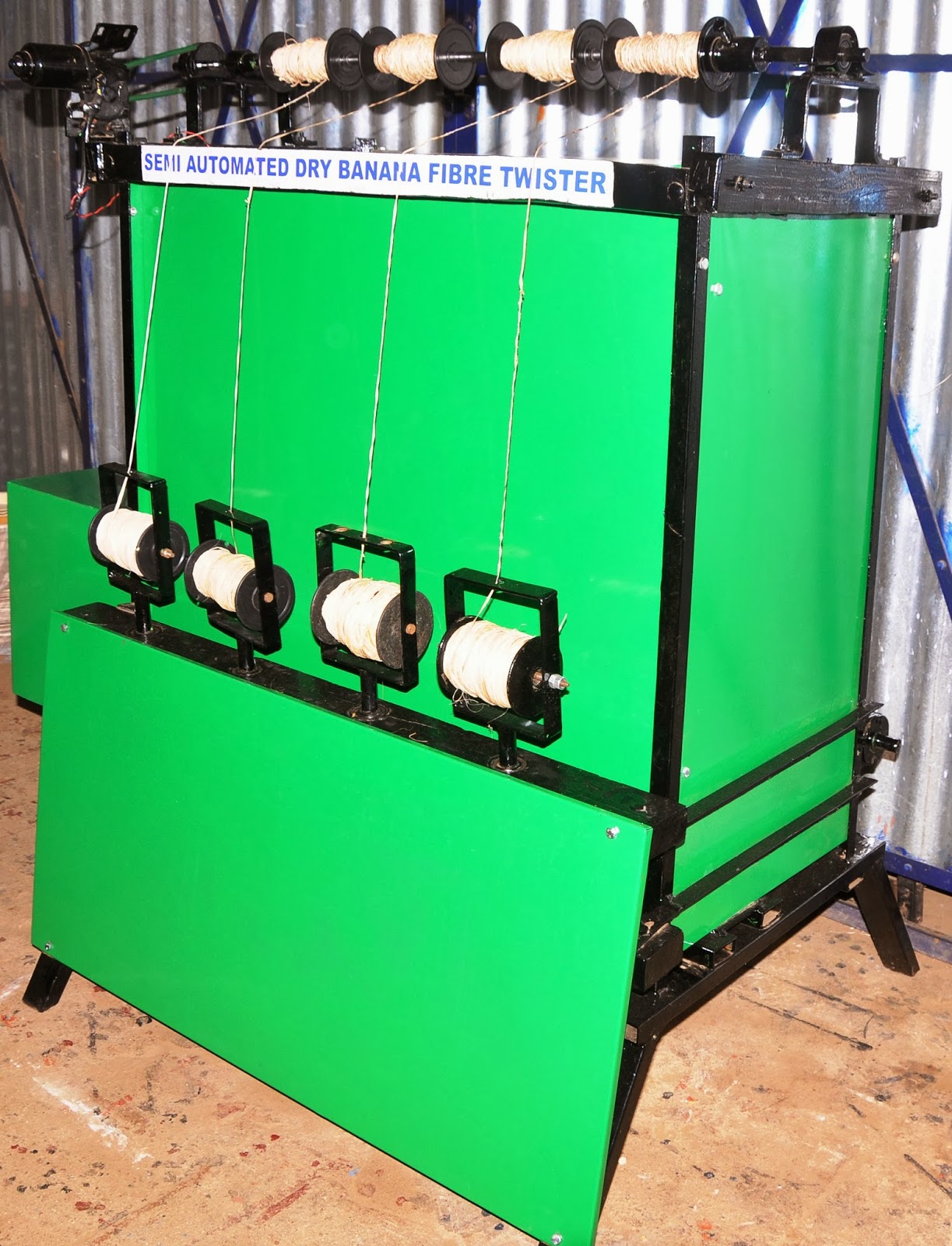 Eco Green Unit: A New Innovation............. Banana fibre Thread Twister