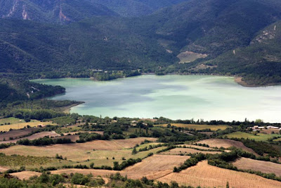Embalse de Terradets en el Montsec desde Llimiana Embalse de Terradets en el Montsec desde Llimiana