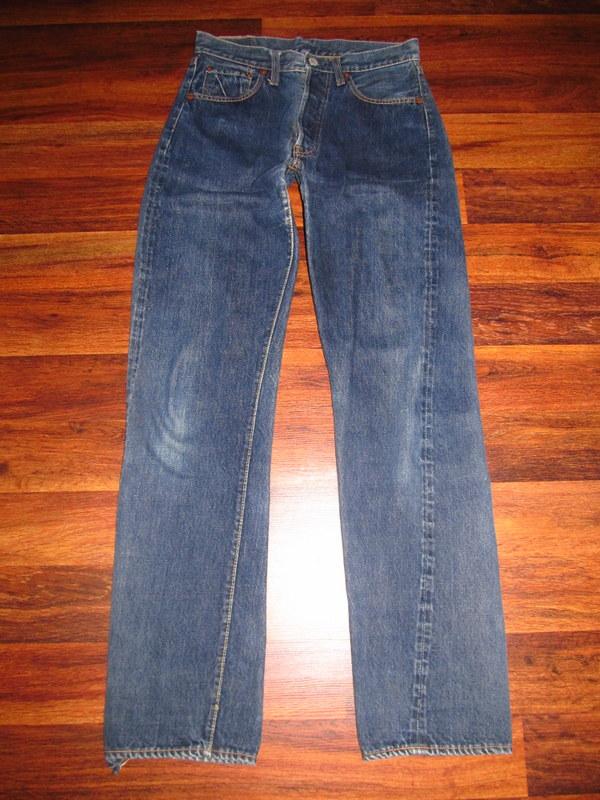 twisted levis jeans